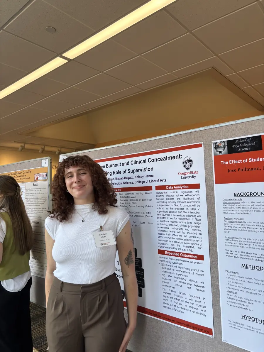 Madalynn presenting her URSA research at OSU